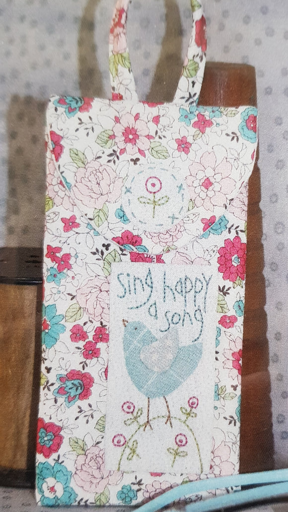 Happy song pouch